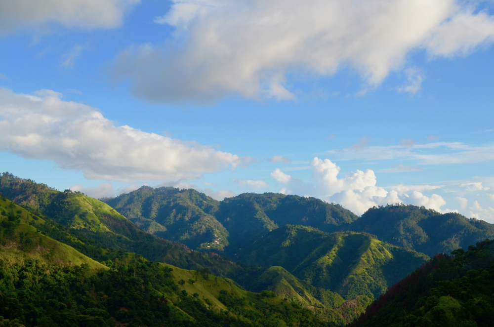 042813375495_0blue-mountains-jamaica--caribbean-cables